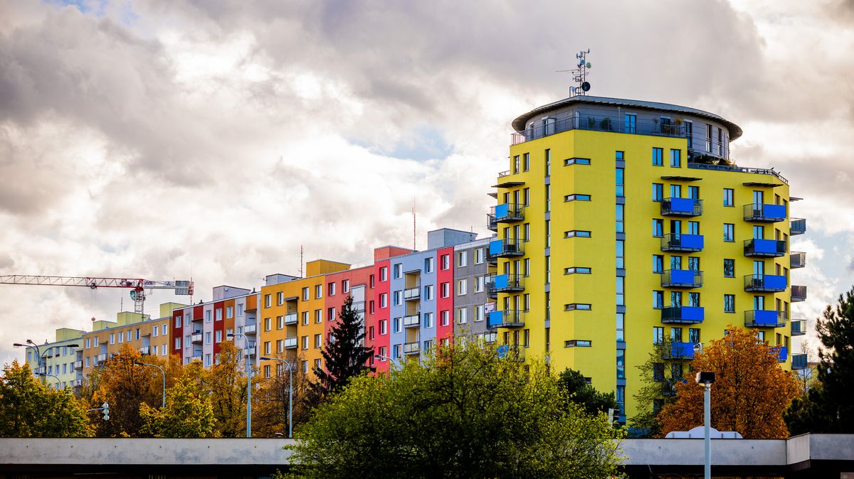 Vysmívaná sídliště mají kvality. „Paneláky“ začínají města chránit